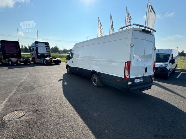 Furgons ar kasti Iveco Daily 35