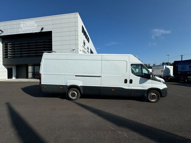 Furgons ar kasti Iveco Daily 35