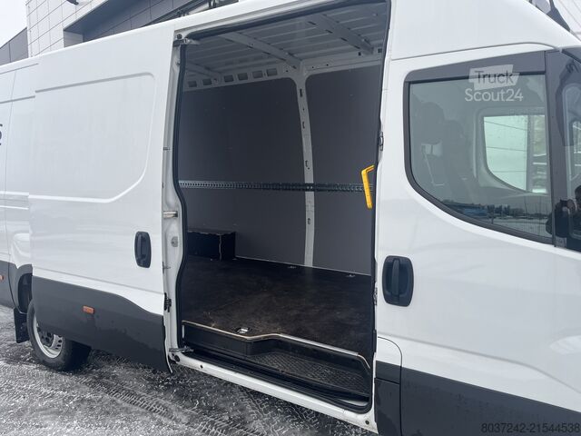 Slēgtais furgons Iveco Daily 35