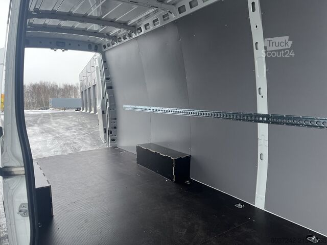 Slēgtais furgons Iveco Daily 35