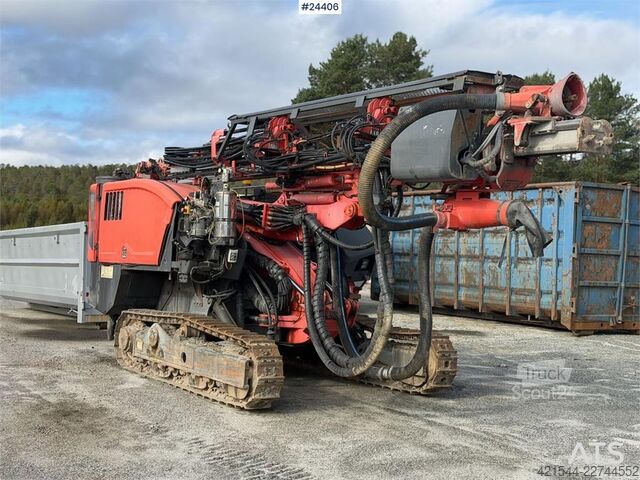 Soil drill Sandvik Dino DC400R drill rig with machine control and sha