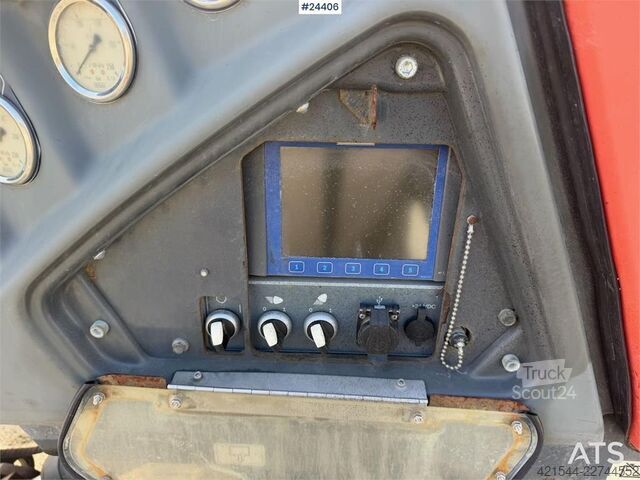 Soil drill Sandvik Dino DC400R drill rig with machine control and sha