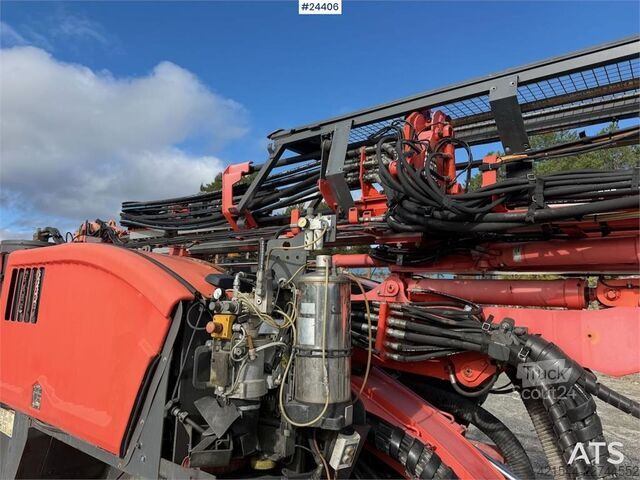 Soil drill Sandvik Dino DC400R drill rig with machine control and sha