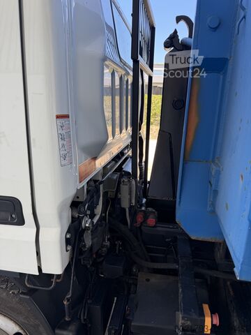 Talvihuolto­kalusto Mitsubishi Fuso Canter