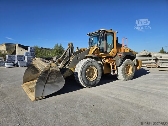 Kolesni nakladalnik VOLVO L 120 H