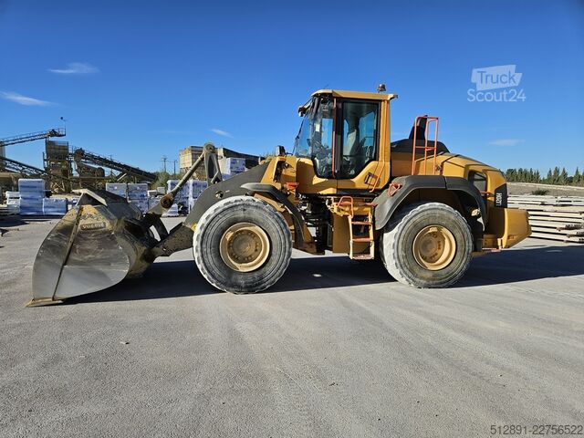 Kolesni nakladalnik VOLVO L 120 H