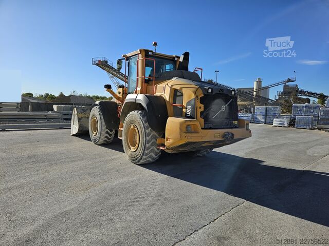 Kolesni nakladalnik VOLVO L 120 H