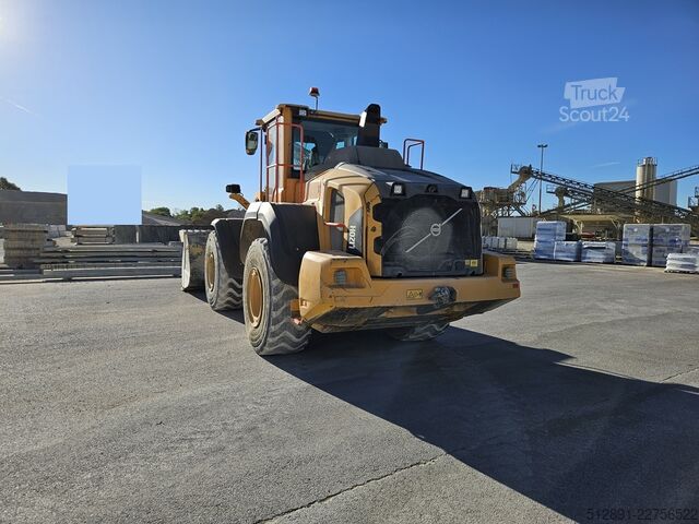 Kolesni nakladalnik VOLVO L 120 H