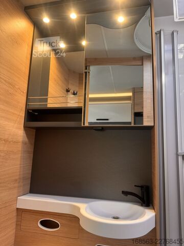 Daļēji integrēta kemperis KNAUS L!VE WAVE 700 MEG PLAT. SEL. LP 97.477 ¤ !