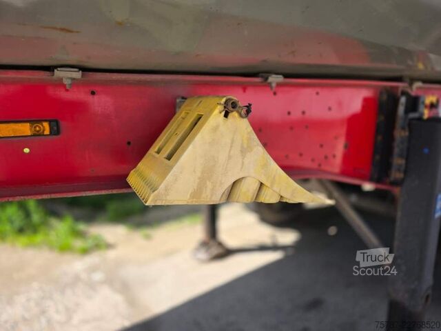 Semiremorcă basculantă SCHMITZ CARGOBULL ca. 26 cbm Hlabrund Hinterkipper, Lift