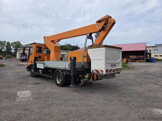 Platformă de lucru montată pe camion IVECO 80E80 Hubsteiger ESDA Typ TG 1800