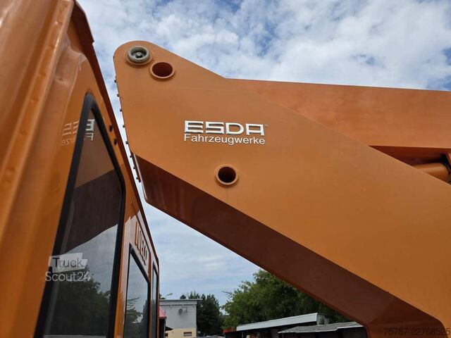 Platformă de lucru montată pe camion IVECO 80E80 Hubsteiger ESDA Typ TG 1800