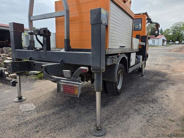 Platformă de lucru montată pe camion IVECO 80E80 Hubsteiger ESDA Typ TG 1800