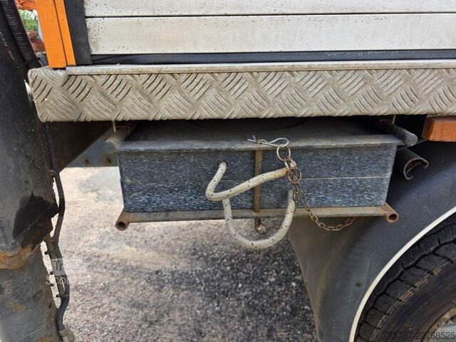 Platformă de lucru montată pe camion IVECO 80E80 Hubsteiger ESDA Typ TG 1800