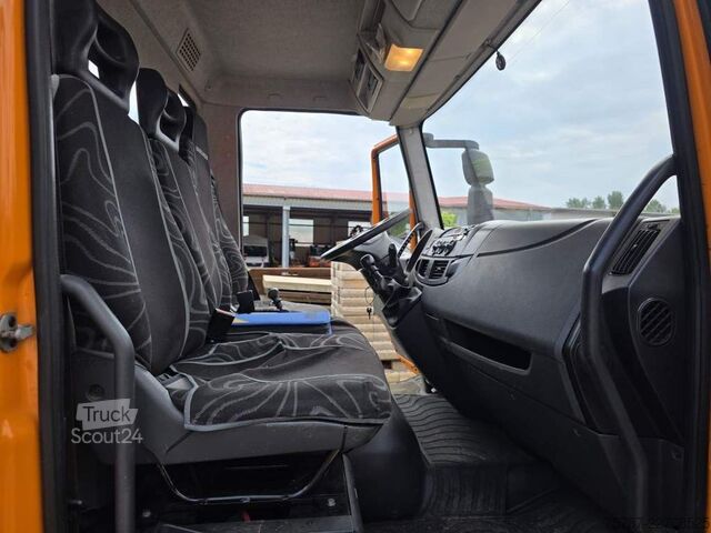 Platformă de lucru montată pe camion IVECO 80E80 Hubsteiger ESDA Typ TG 1800