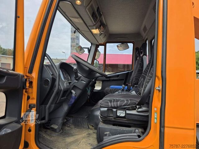 Platformă de lucru montată pe camion IVECO 80E80 Hubsteiger ESDA Typ TG 1800