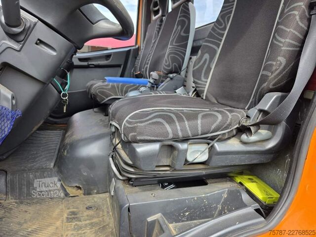 Platformă de lucru montată pe camion IVECO 80E80 Hubsteiger ESDA Typ TG 1800