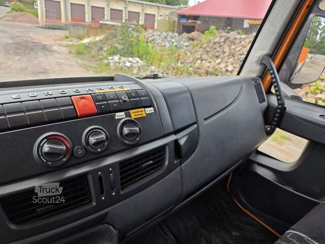 Platformă de lucru montată pe camion IVECO 80E80 Hubsteiger ESDA Typ TG 1800