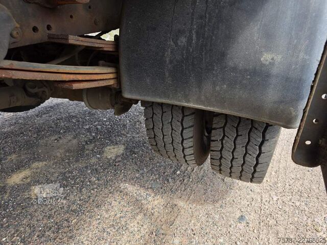 Platformă de lucru montată pe camion IVECO 80E80 Hubsteiger ESDA Typ TG 1800