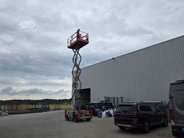 Platformă de lucru Skyjack SJ6832RT 4x4 Diesel, neuer Motor!!!