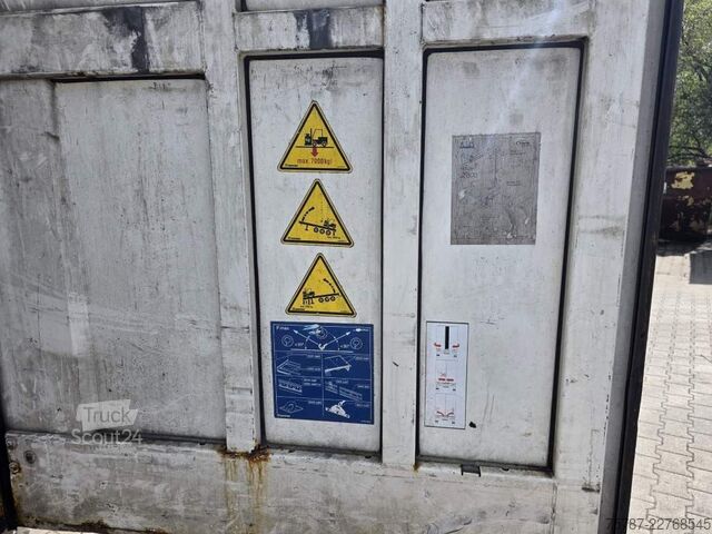 Semiremorcă deschisă cu prelată KRONE Gardine Lowliner, Joloda-Schienen, Hubdach