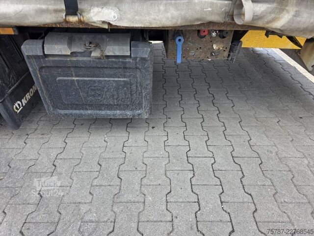 Semiremorcă deschisă cu prelată KRONE Gardine Lowliner, Joloda-Schienen, Hubdach