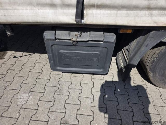 Semiremorcă deschisă cu prelată KRONE Gardine Lowliner, Joloda-Schienen, Hubdach
