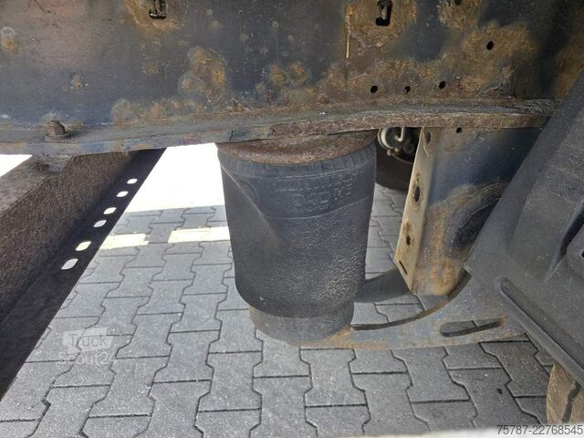 Semiremorcă deschisă cu prelată KRONE Gardine Lowliner, Joloda-Schienen, Hubdach