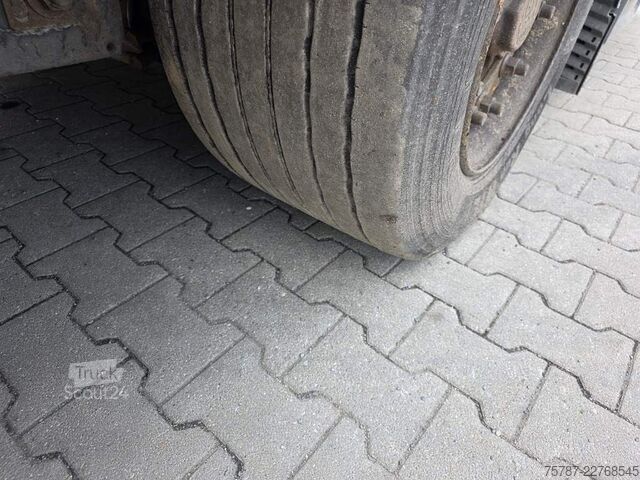 Semiremorcă deschisă cu prelată KRONE Gardine Lowliner, Joloda-Schienen, Hubdach