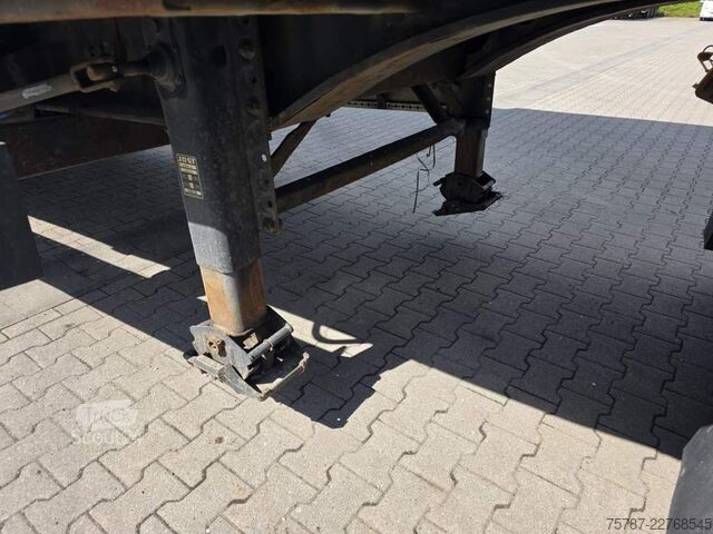 Semiremorcă deschisă cu prelată KRONE Gardine Lowliner, Joloda-Schienen, Hubdach