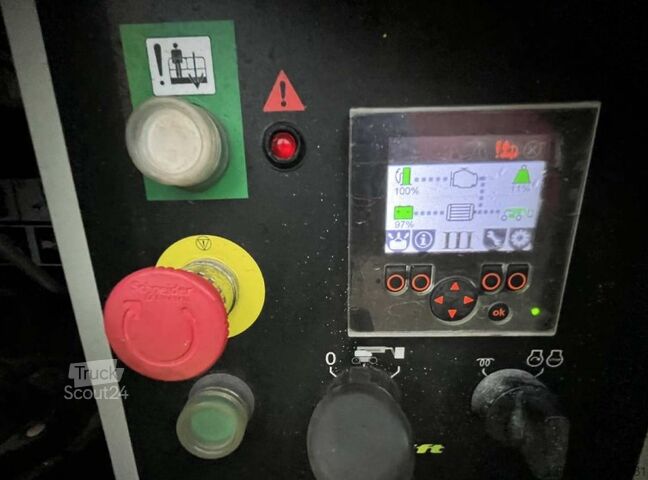 Plate-forme télescopique articulée Niftylift HR28 28m Bi-Energy Elektro-Diesel