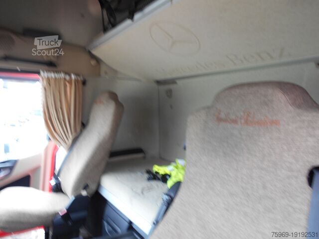 Standardtraktor Mercedes-Benz Actros 2500