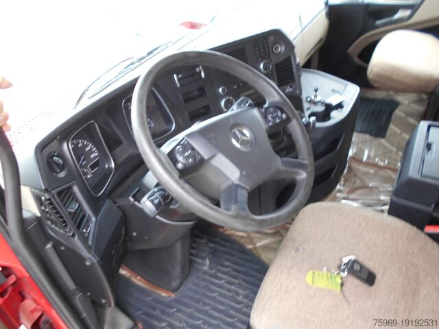 Standardtraktor Mercedes-Benz Actros 2500