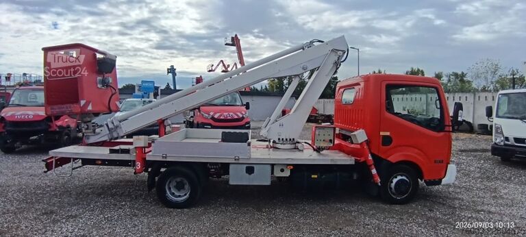 Skriňová dodávka Nissan Cabstar Multitel 160 ALU DS - 16m