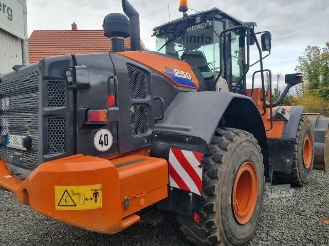 Wheel loader HITACHI ZW250-6