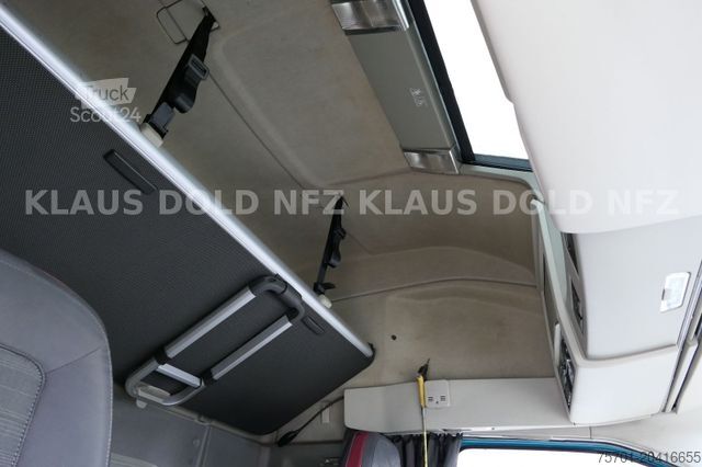 Standard tractor unit VOLVO FH 420 Globetrotter 2-Tanks Euro 6