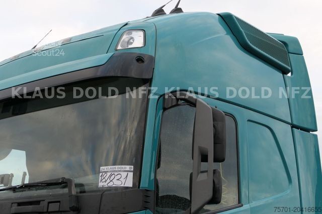 Standard tractor unit VOLVO FH 420 Globetrotter 2-Tanks Euro 6