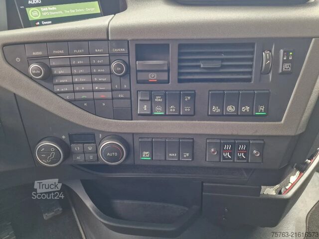 Refrigerated/frozen transport Volvo FH 13.500 Globetrotter XL 6x2 - Carrier Frigo B...