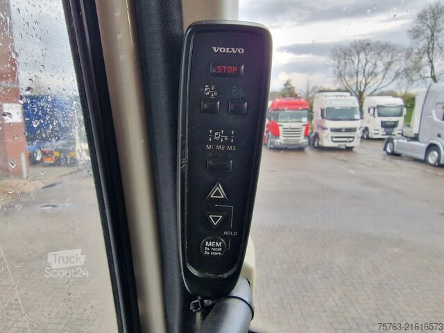 Refrigerated/frozen transport Volvo FH 13.500 Globetrotter XL 6x2 - Carrier Frigo B...