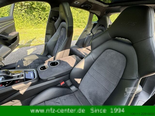 Minibus PORSCHE Panamera GTS Sport Turismo Pano/Headup/Softclose