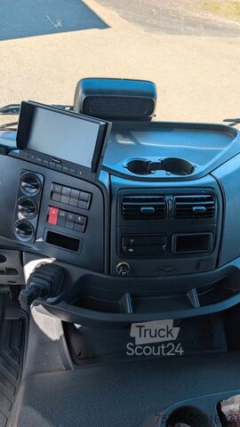 Chladený nákladný automobil MERCEDES-BENZ Atego 1624 Kühlkoffer Thermo King