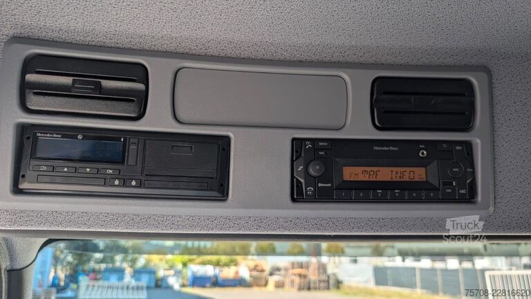 Chladený nákladný automobil MERCEDES-BENZ Atego 1624 Kühlkoffer Thermo King