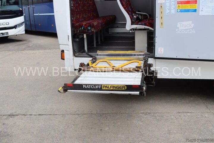 Minibus Mercedes-Benz Vario O813 / Lift / Euro 5 /