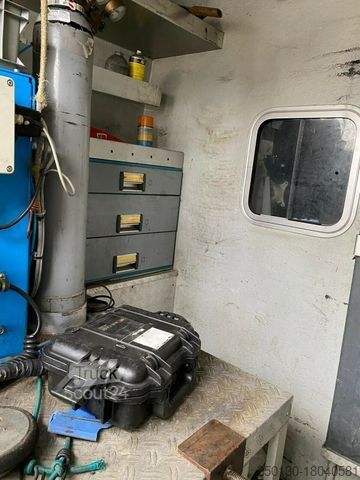 Φορτηγό δεξαμενή κενού MERCEDES-BENZ Sprinter Kasten Hochdach 413 CDI