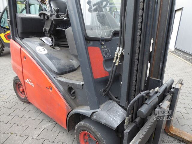 Čelný vysokozdvižný vozík Linde H16D