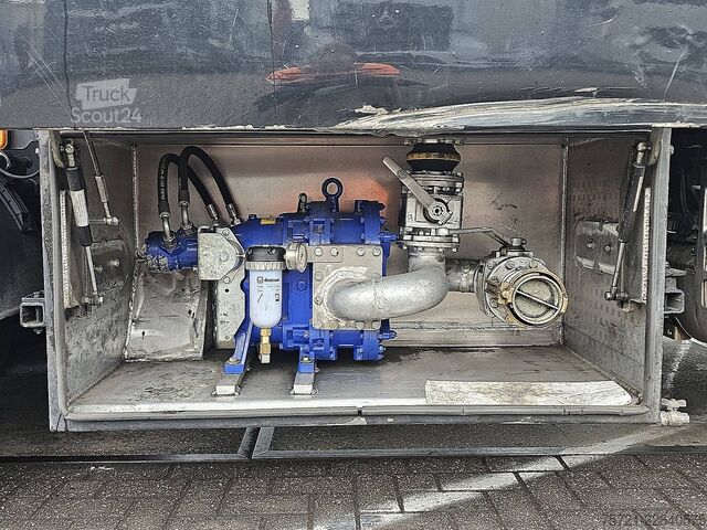 Танкер MAN 15.250 TGM 9000LTR FUEL +PUMP