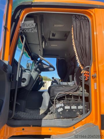 Kranbil Mercedes-Benz Actros Kran Palfinger Abroller Liftachse