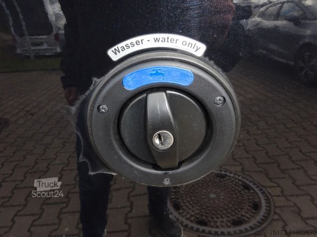 Asuntoauto FORD Nugget Plus 150PS Autm. Aufstelldach Navi AHK