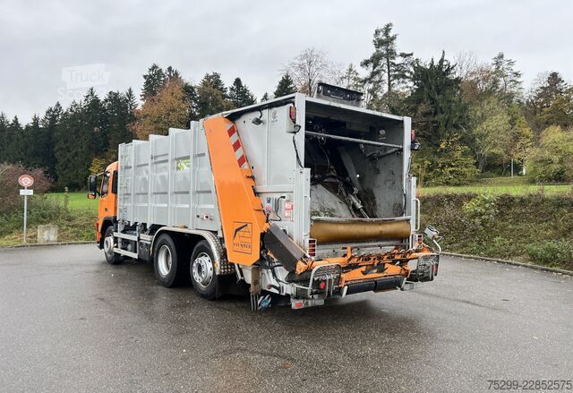 *RHD* 2010 Volvo FM-370 6x2R camion compattatore dei rifiuti Volvo Trucks *RHD* FM-370 6x2R Kehrichtwagen