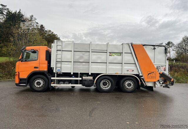 *RHD* 2010 Volvo FM-370 6x2R camion compattatore dei rifiuti Volvo Trucks *RHD* FM-370 6x2R Kehrichtwagen
